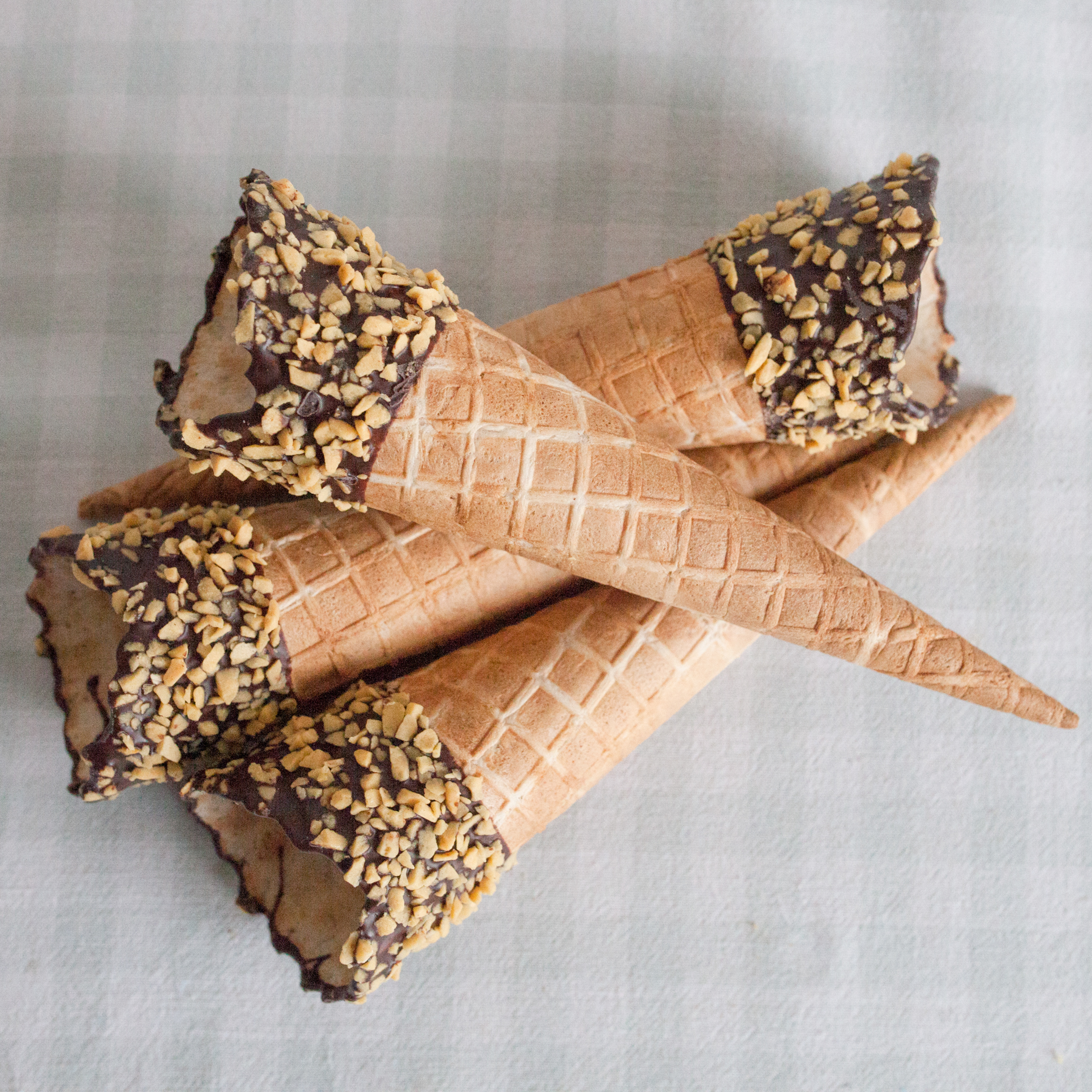 Tall Granellata Waffle Cone (48mm x 170mm)