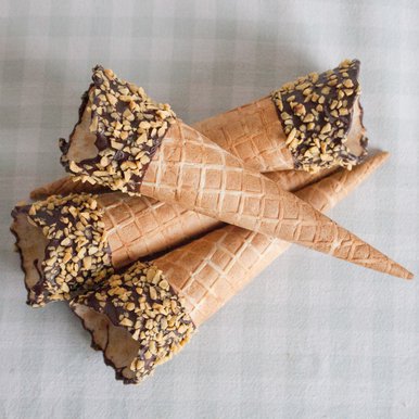 Tall Granellata Waffle Cone (48mm x 170mm)
