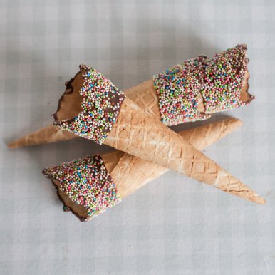 Tall Rainbow Waffle Cone (48mm x 170mm)